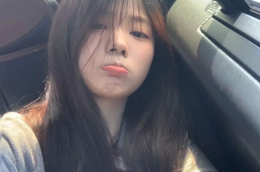 薛之谦人设崩塌！尿壶摆拍被官媒痛批过往黑料全被扒光
